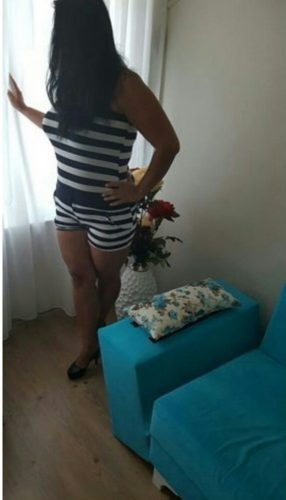 Ateşli beyaz tenli kadın Hülya