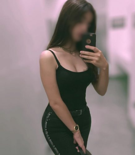 Baştan çıkaran buğday tenli eskort Hanife