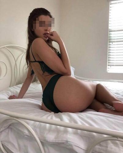 Benzersiz otelde buluşan hatun Arzu