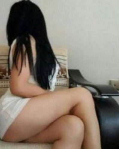 Cazibeli sarışın Nergis