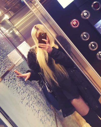 Çılgın dans yapan kız Nurcan