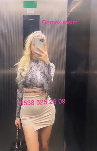 Çılgın dansöz hatun Azra