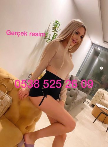 Çılgın dansöz hatun Azra