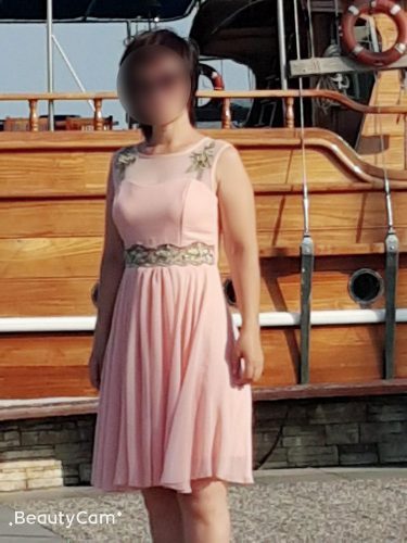 Cıvıl-cıvıl oral yapan hatun Esma
