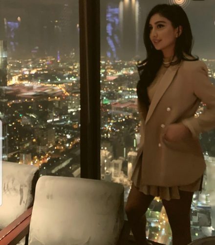 Etkileyici beyaz tenli eskort Gülpembe