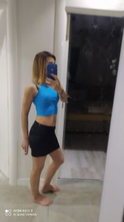 Etkileyici beyaz tenli kız Buket