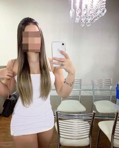 Gösterişli balık etli hanım Afet