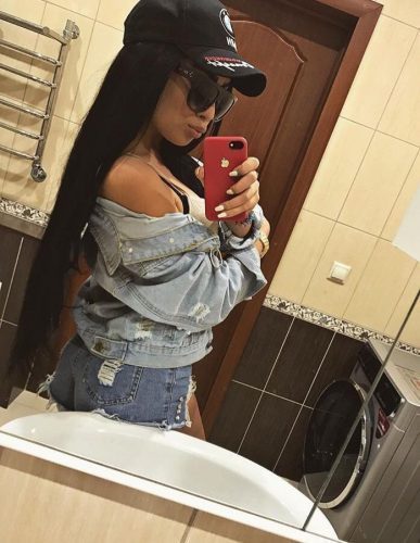 Gösterişli kaprissiz hatun Aygül