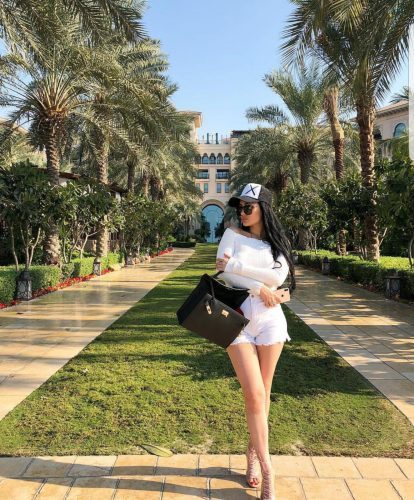 Kaliteli evinde buluşan escort Imge