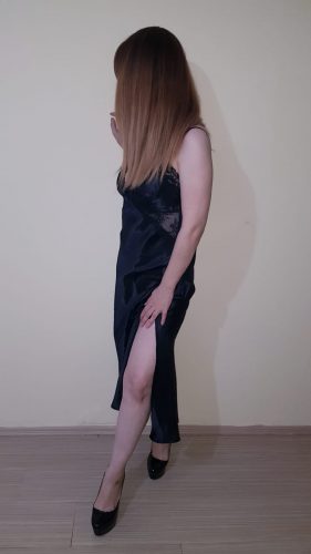 Kıvrak saksocu hatun Ajda