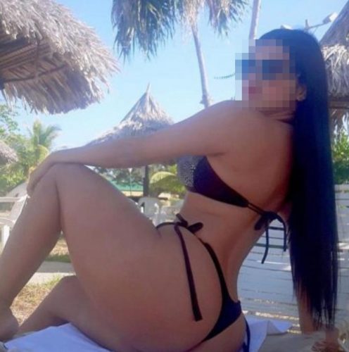 Muhteşem oral yapan escort Kivilcim