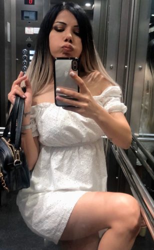 Olağanüstü otelde buluşan hatun Rana