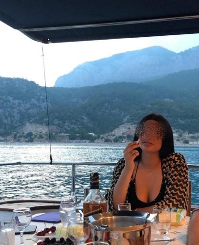 Seks kraliçası sarışın hanım Imge