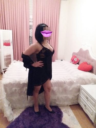 Seksapel gerçek fotoğraflı hatun Hale