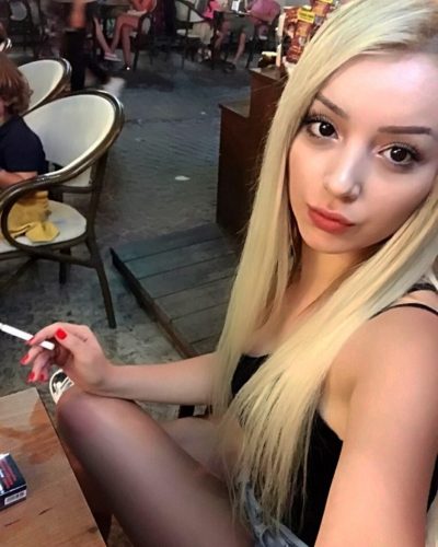 Şık dansöz özgen