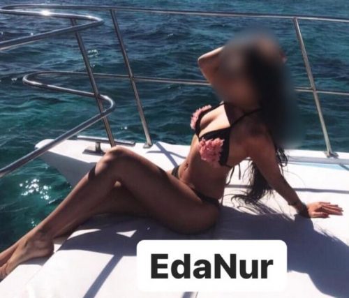 Şık fatezi yapan escort Ayşegül