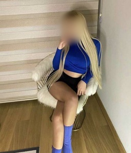 Şık orijinal resimli kız Aysen