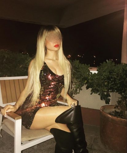 Şık saksocu eskort Müjde