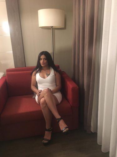 Şımarık deneyimli hanım Hale