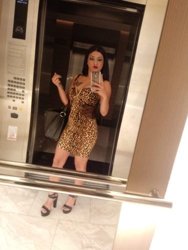 Şımarık deneyimli hanım Hale