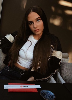 Süper kendi yeri olan kız Hatice