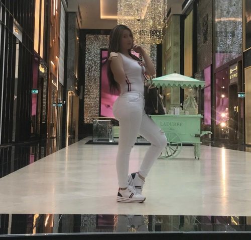 VİP deneyimli escort Kayra