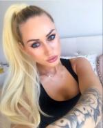 Çılgın dans yapan eskort ömür